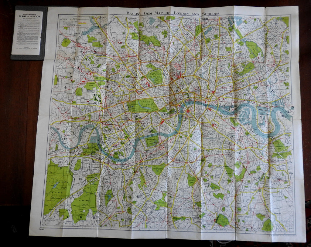 London England c. 1900 G.W. Bacon detailed city plan folding map in booklet