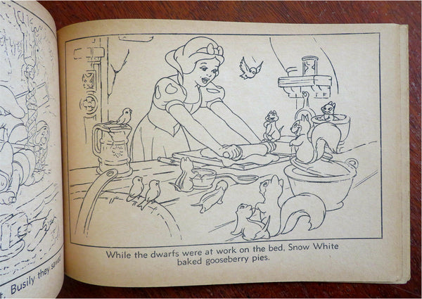 Lot of 2 Walt Disney Vintage Books Snow White Helps The Seven Dwarfs & Messy