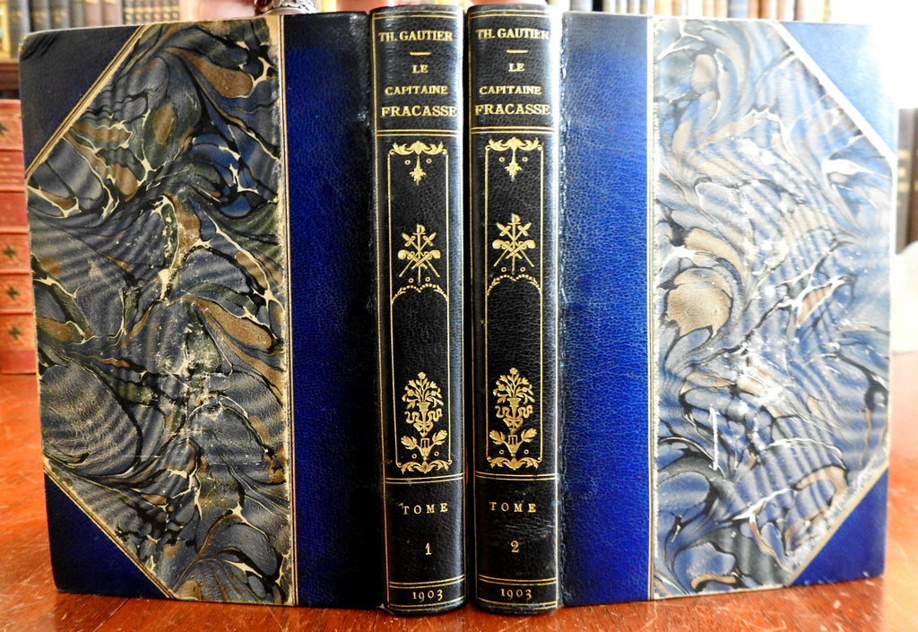 Le Capitain Fracasse 1903 Theophile Gautier decorative 2 volume leather set