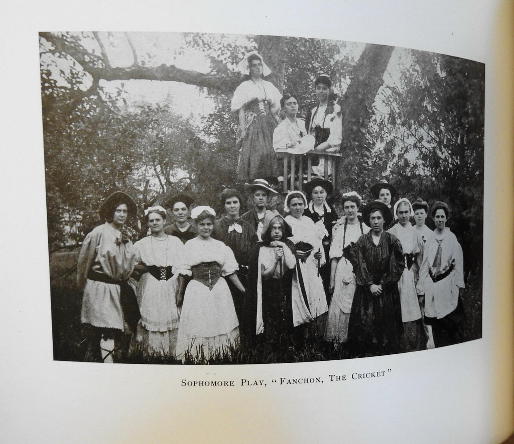 Mount Holyoke Women's College view book 1905 Kinney illustrated souvenir album