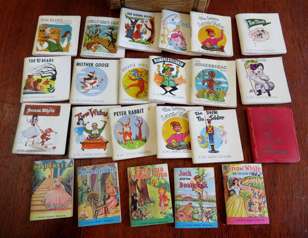 Children's Fables Treasure Chest Novelty Case 1962 Lot x 23 miniature books